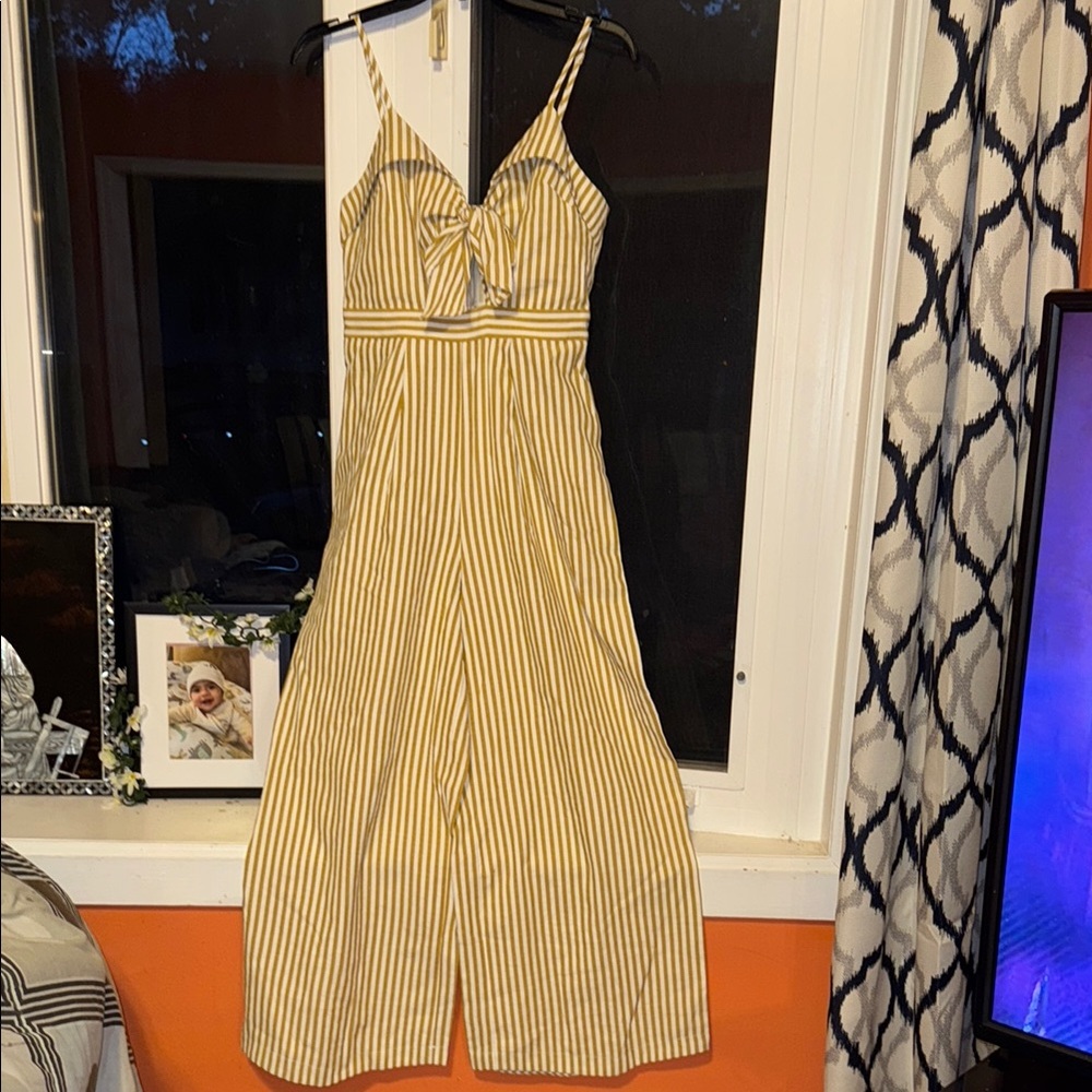 Yellow and White Spaghetti Strap Sundress for Casual Occasions